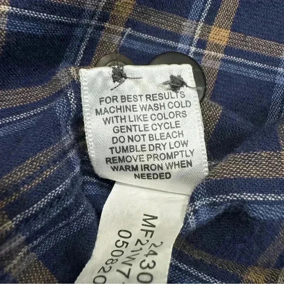 Peter Millar men’s micro corduroy button down shirt blue & tan plaid size M - Picture 10 of 10